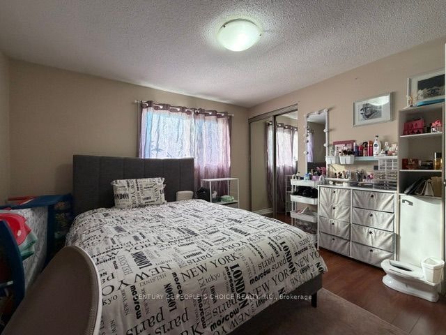 10 Juliana Square, Brampton, ON, L6S 2L4 - 10