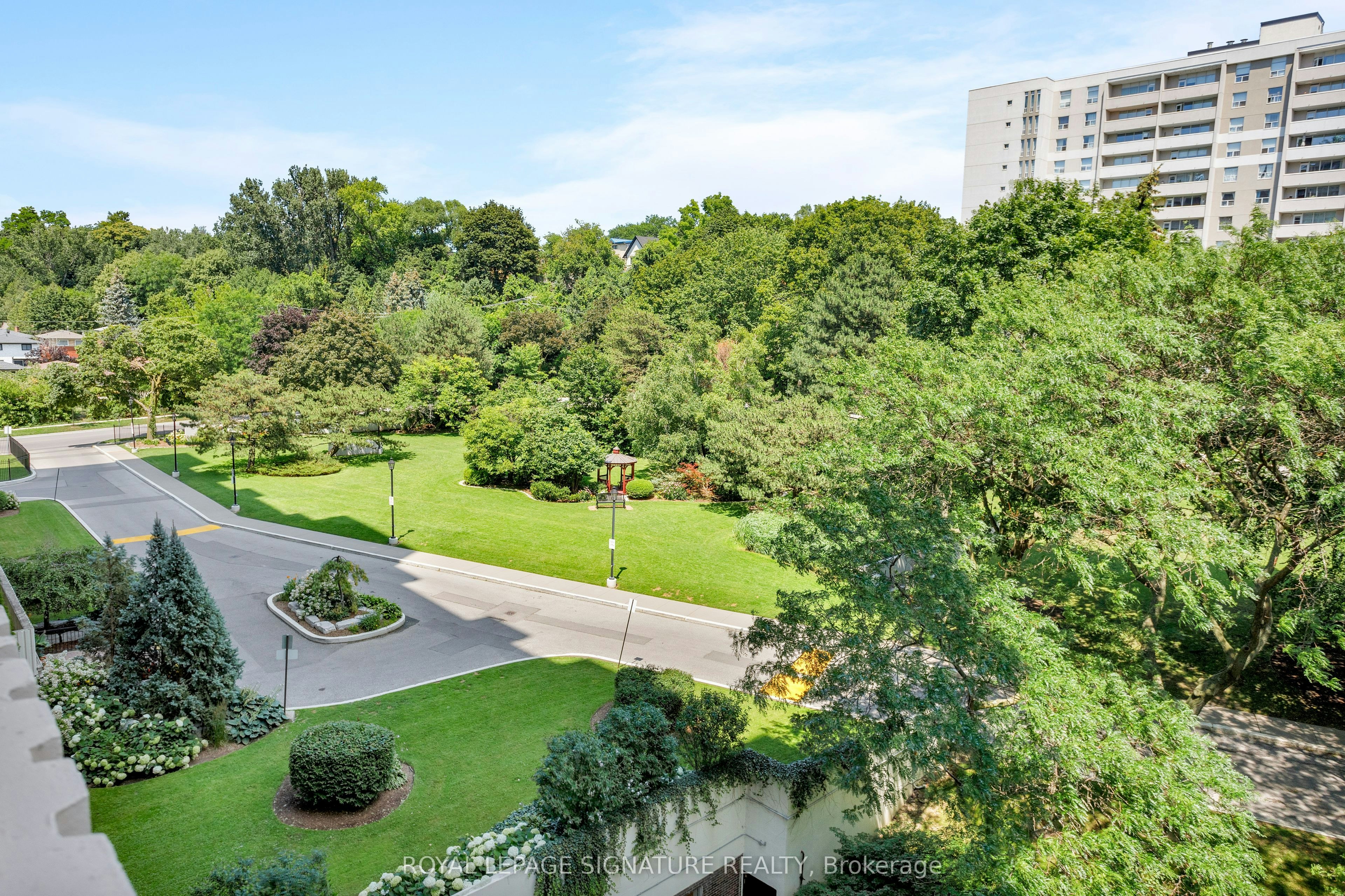 302-35 Ormskirk Avenue, Toronto, ON, M6S 1B2 - 35
