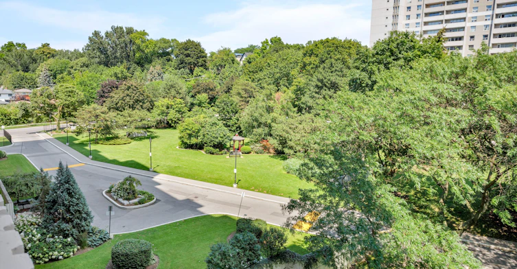 302-35 Ormskirk Avenue, Toronto, ON, M6S 1B2 - 35