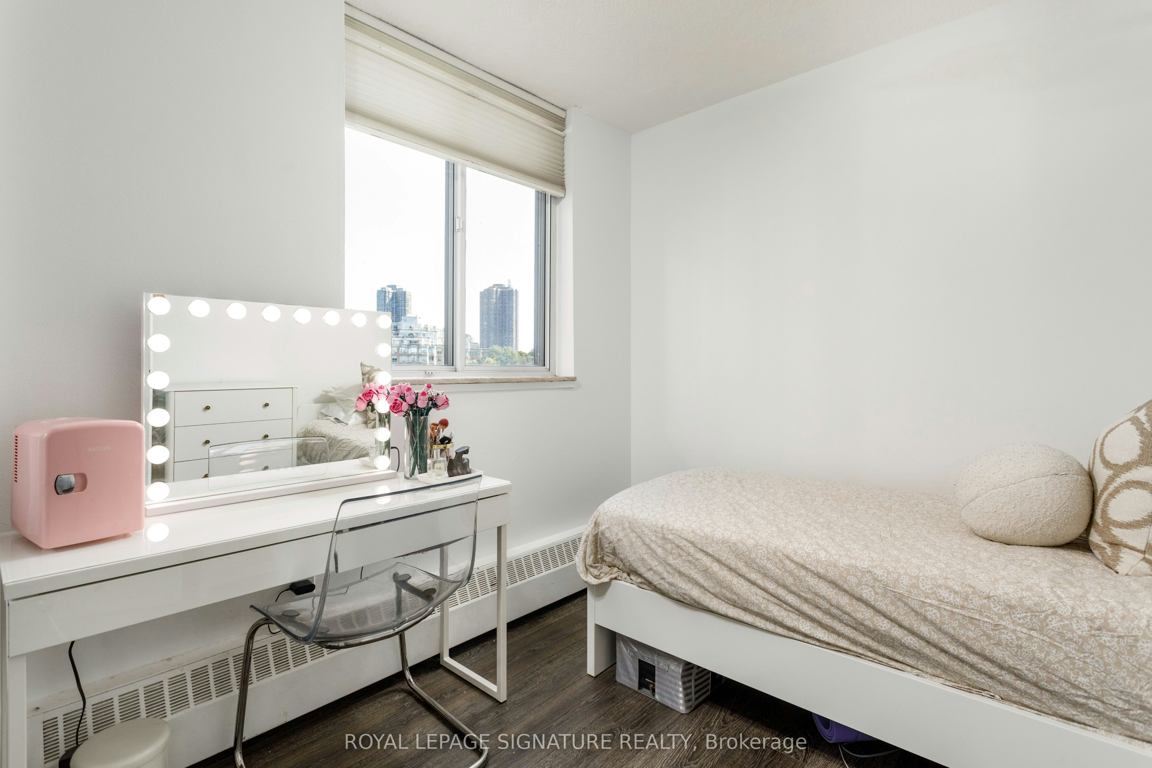 302-35 Ormskirk Avenue, Toronto, ON, M6S 1B2 - 30