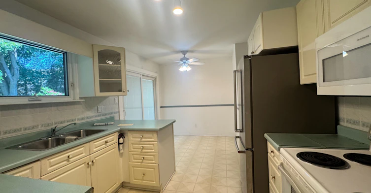 2063 Waters Edge Drive, Oakville, ON, L6L 1A3 - 7