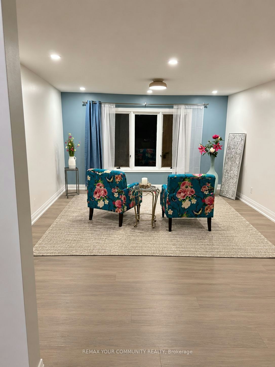 2063 Waters Edge Drive, Oakville, ON, L6L 1A3 2