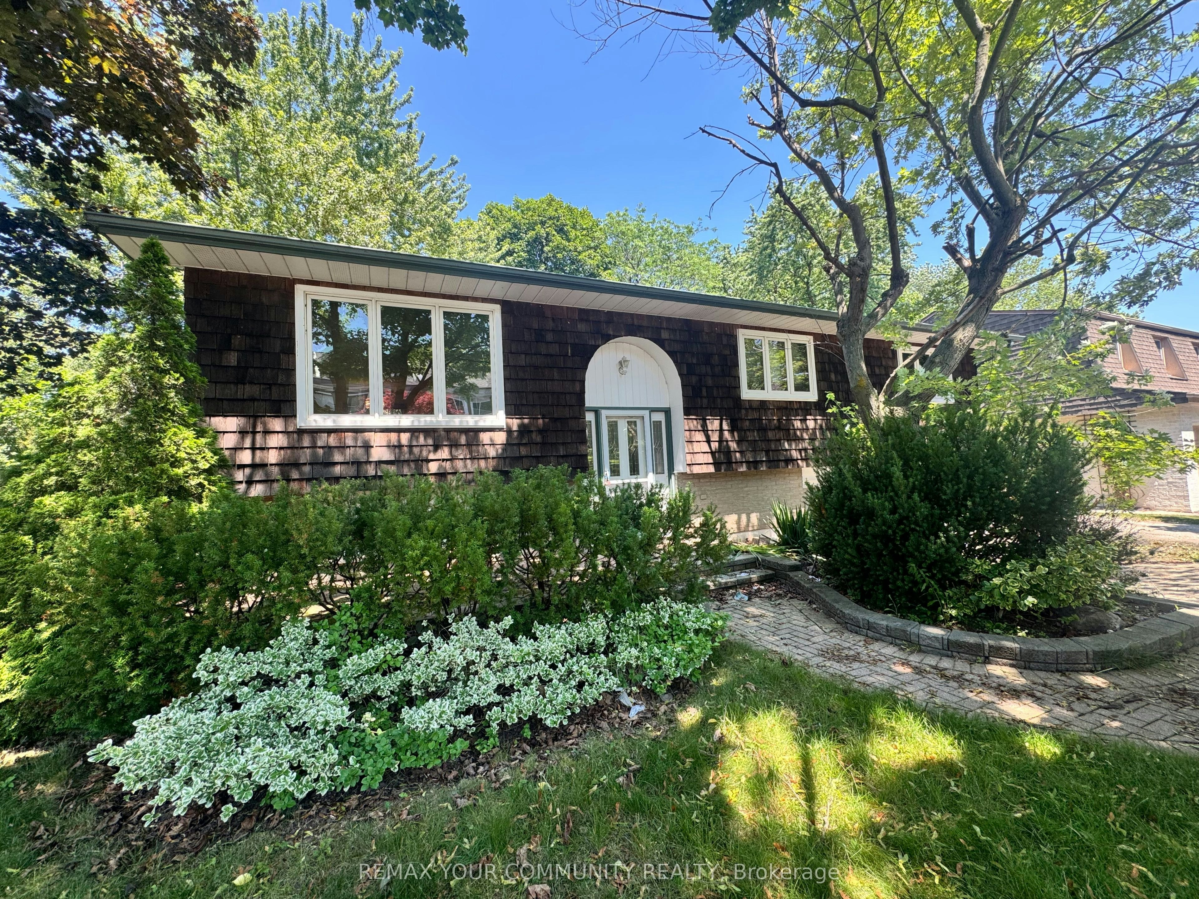 2063 Waters Edge Drive, Oakville, ON, L6L 1A3 - 2