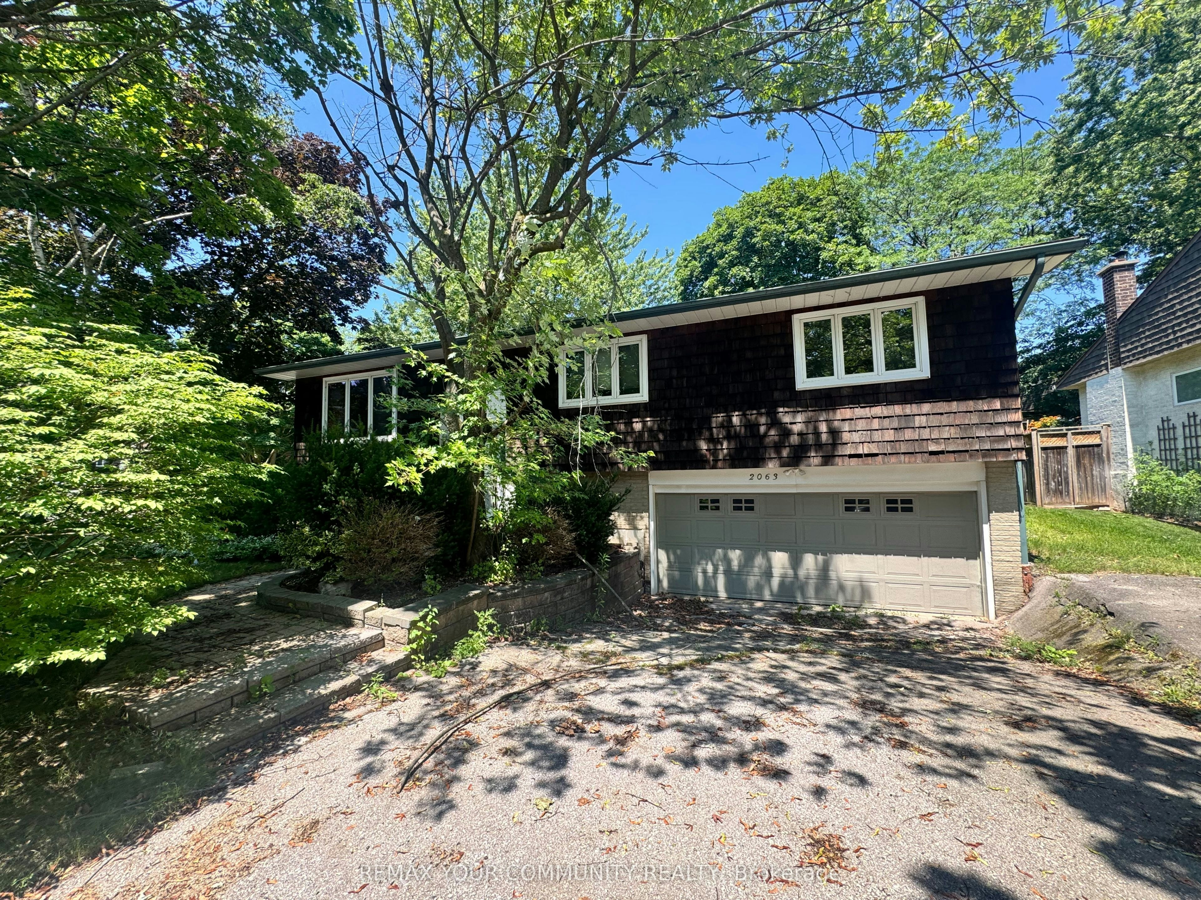 2063 Waters Edge Drive, Oakville, ON, L6L 1A3