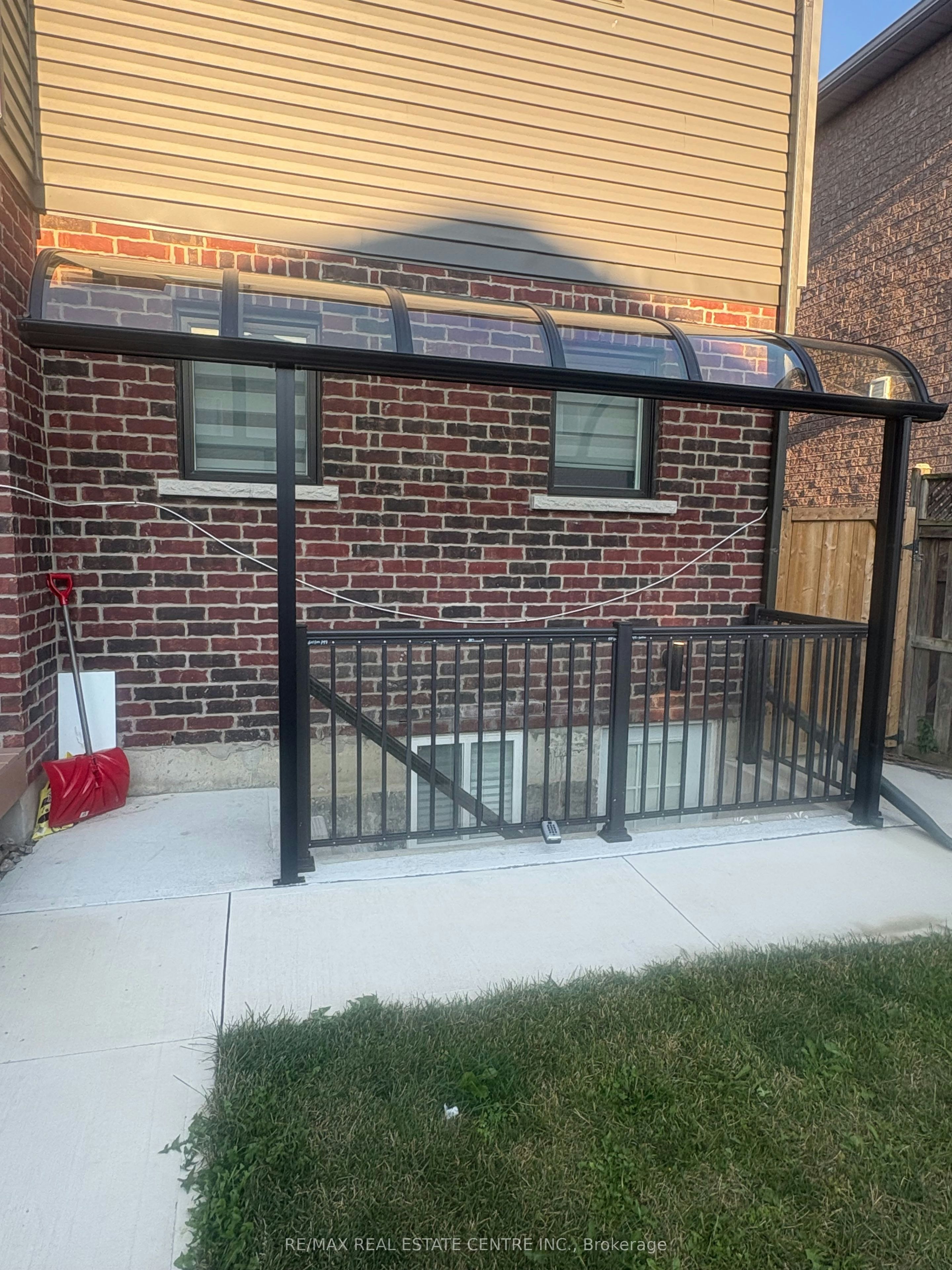 4 Continental Road W, Brampton, ON, L7A 2H5