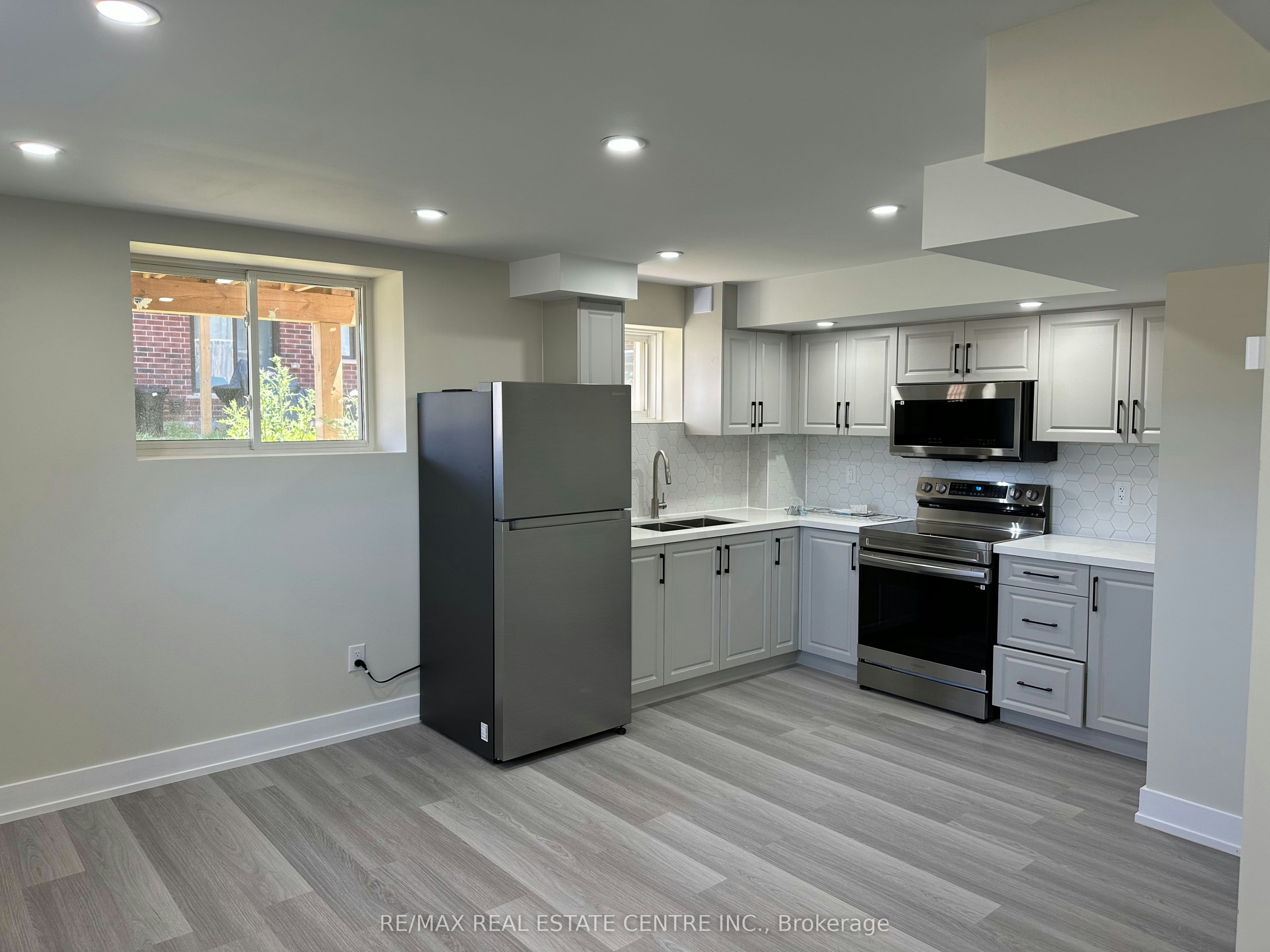 1316 Kaniv Street, Oakville, ON, L6M 5R3 - 5