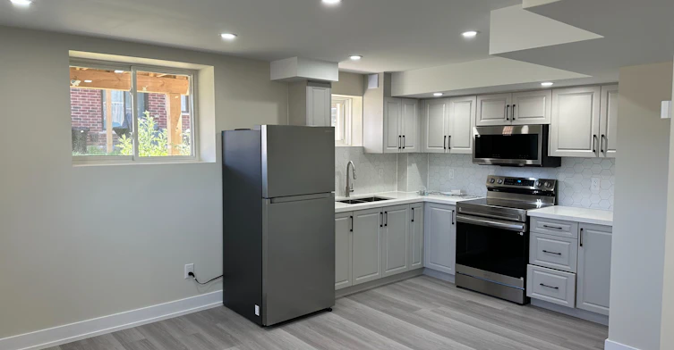 1316 Kaniv Street, Oakville, ON, L6M 5R3 - 5