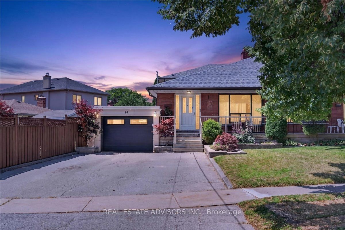 14 Grampian Crescent, Toronto, ON, M9L 2L3