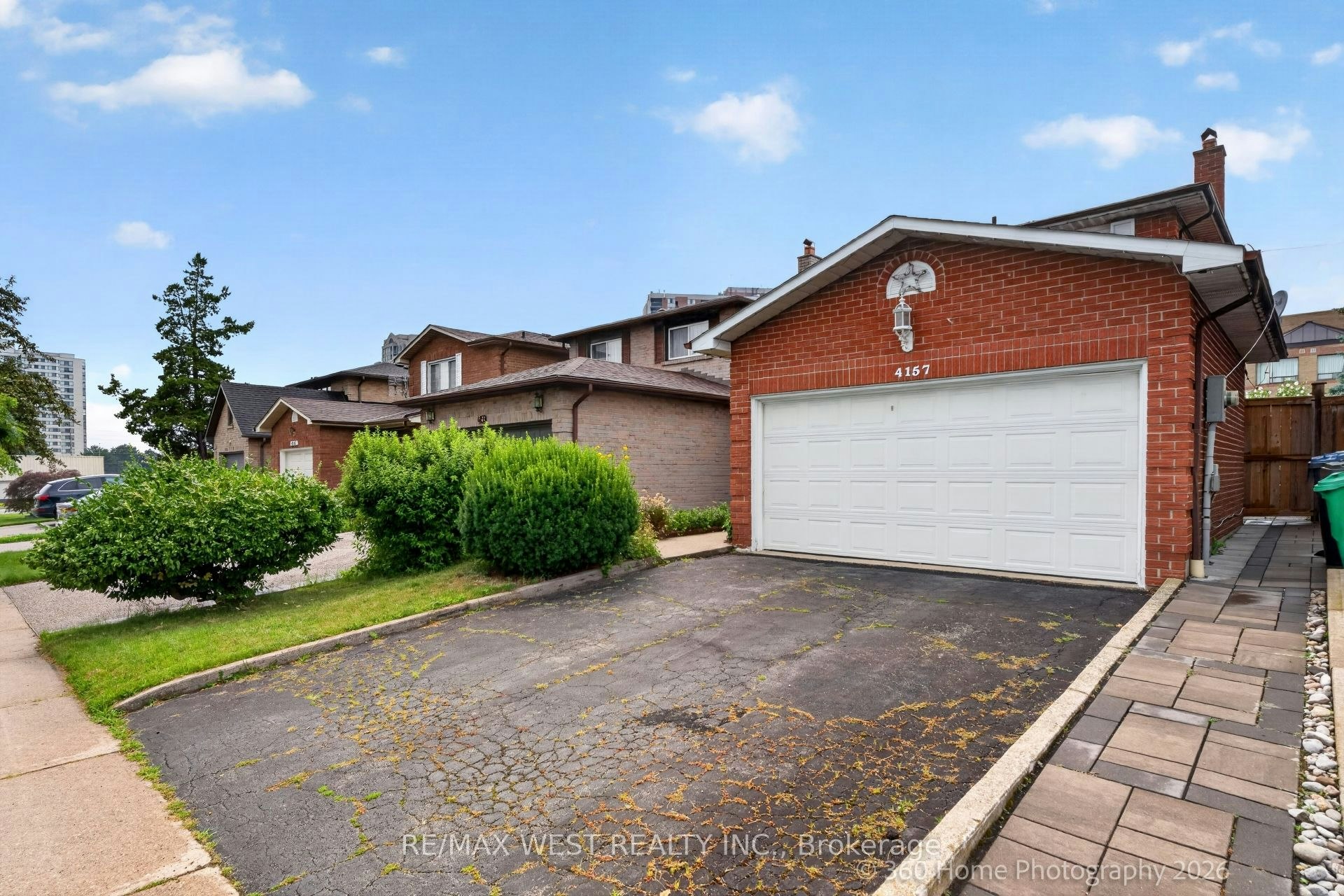 4157 Ottewell Crescent, Mississauga, ON, L4W 4A4
