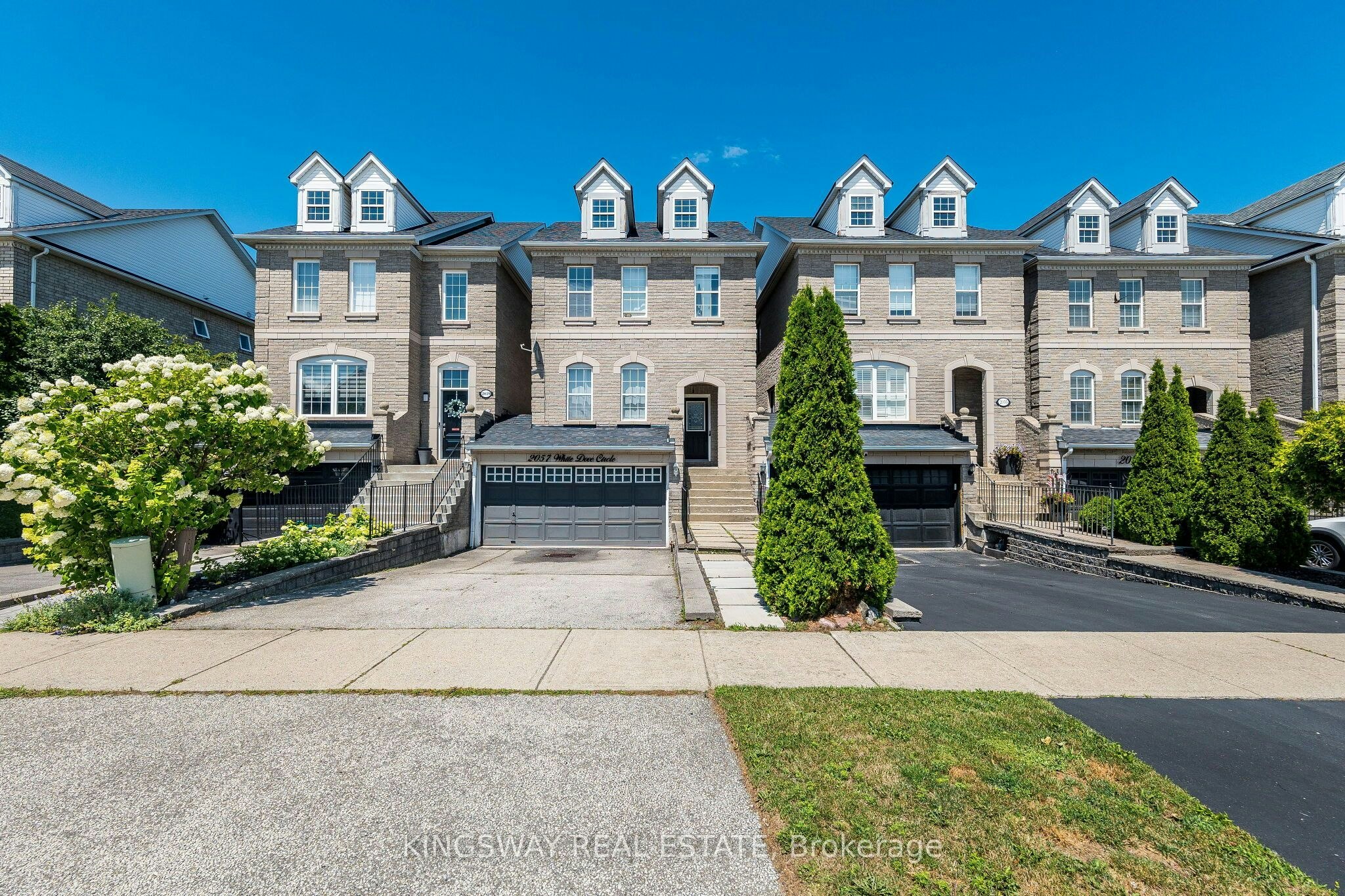 2057 White Dove Circle, Oakville, ON, L6M 3R7