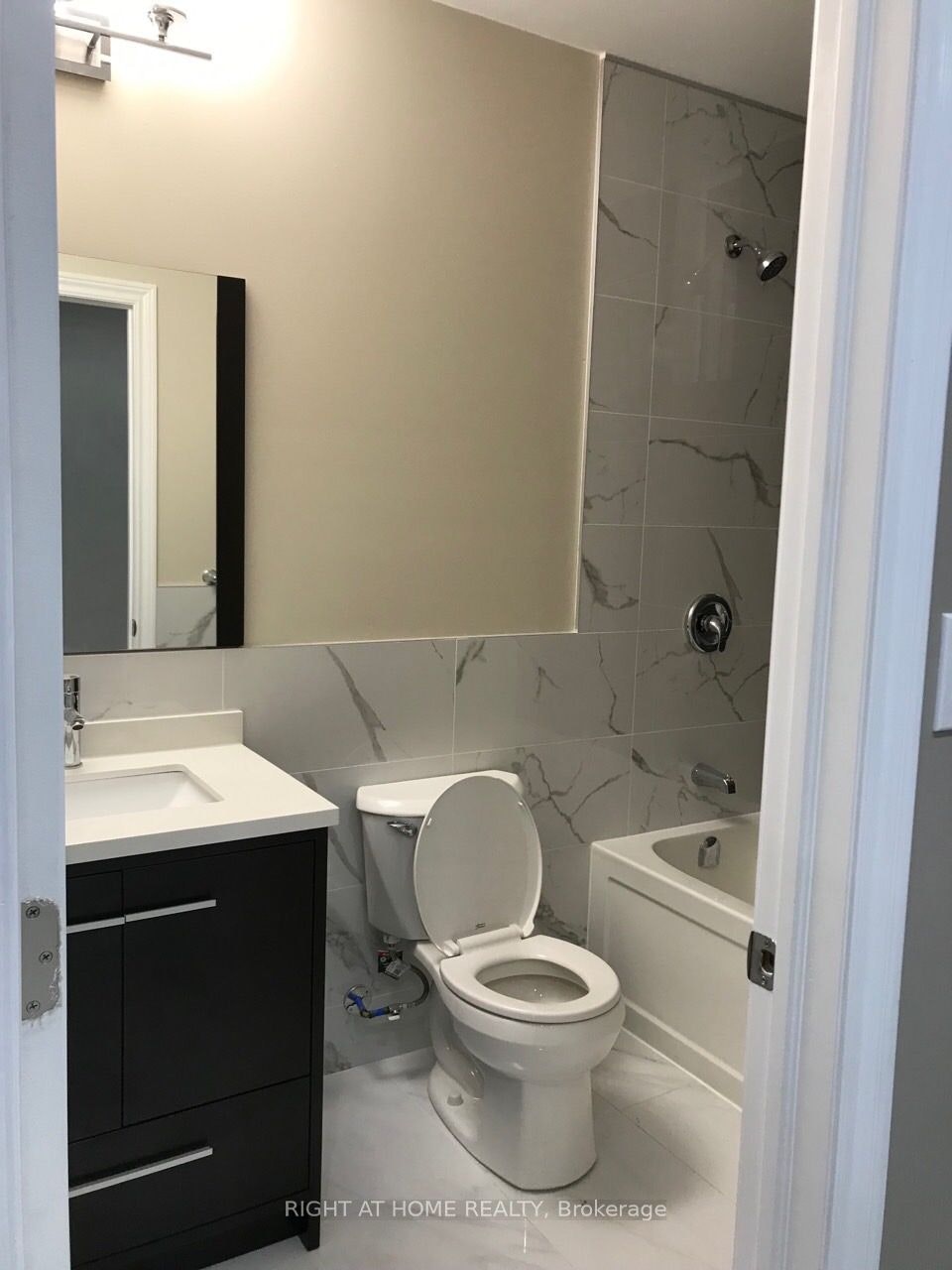 Main Floor Unit-83 Hallam Street, Toronto, ON, M6H 1W7 - 4