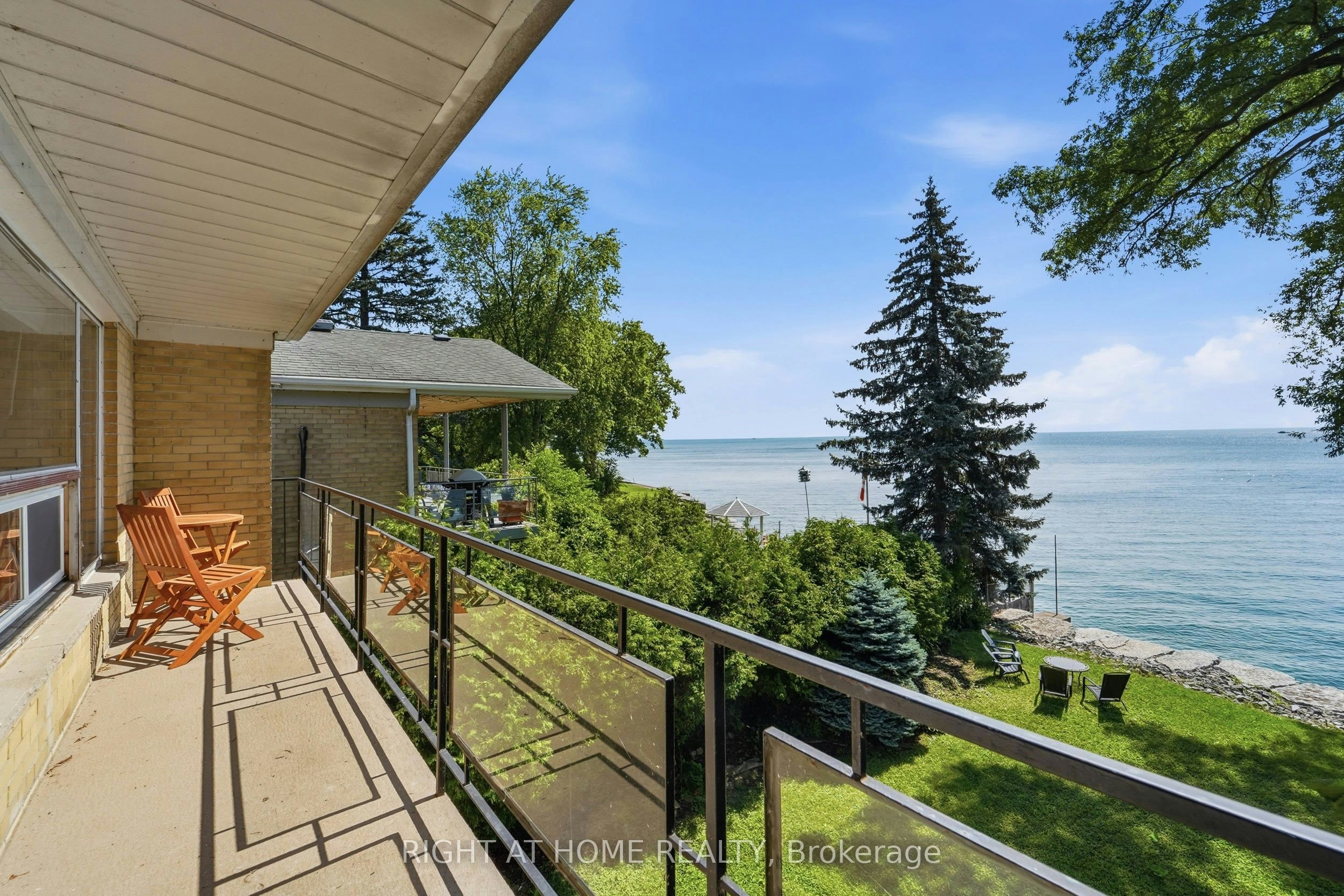 3 Carlis Place, Mississauga, ON, L5G 1A8