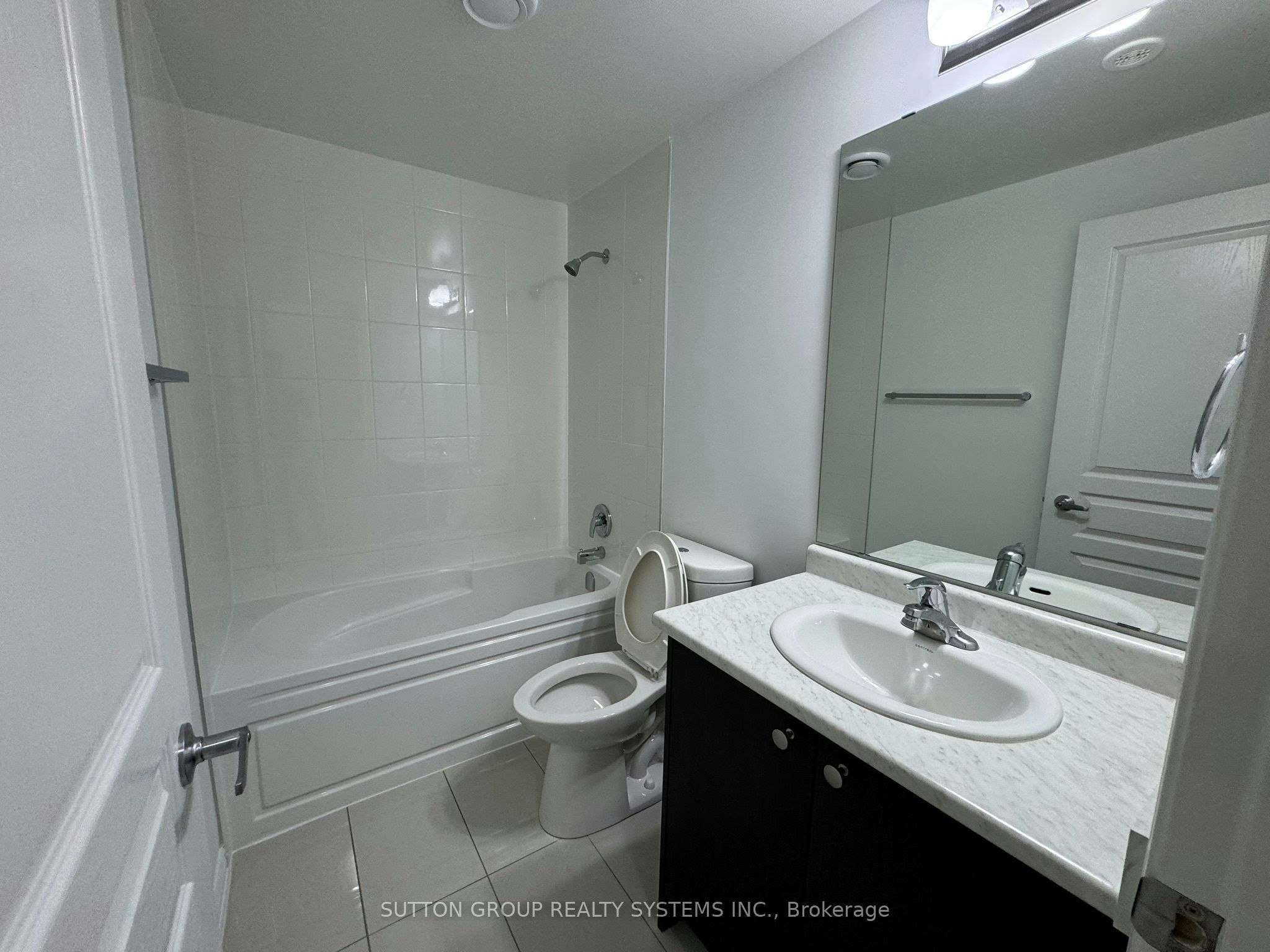 10-90 Eastwood Park Gardens, Toronto, ON, M8W 0B2 - 10