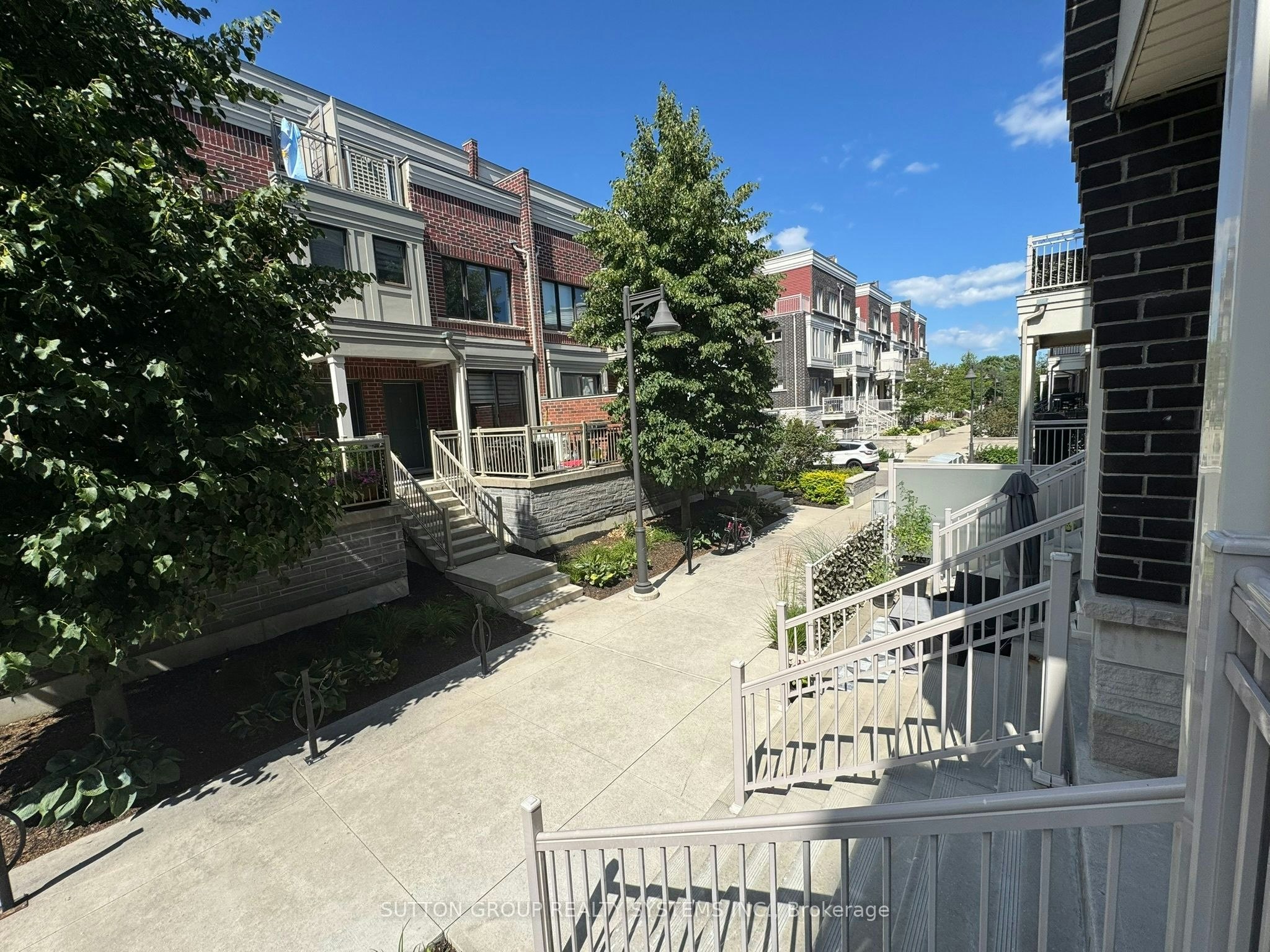 10-90 Eastwood Park Gardens, Toronto, ON, M8W 0B2 - 2