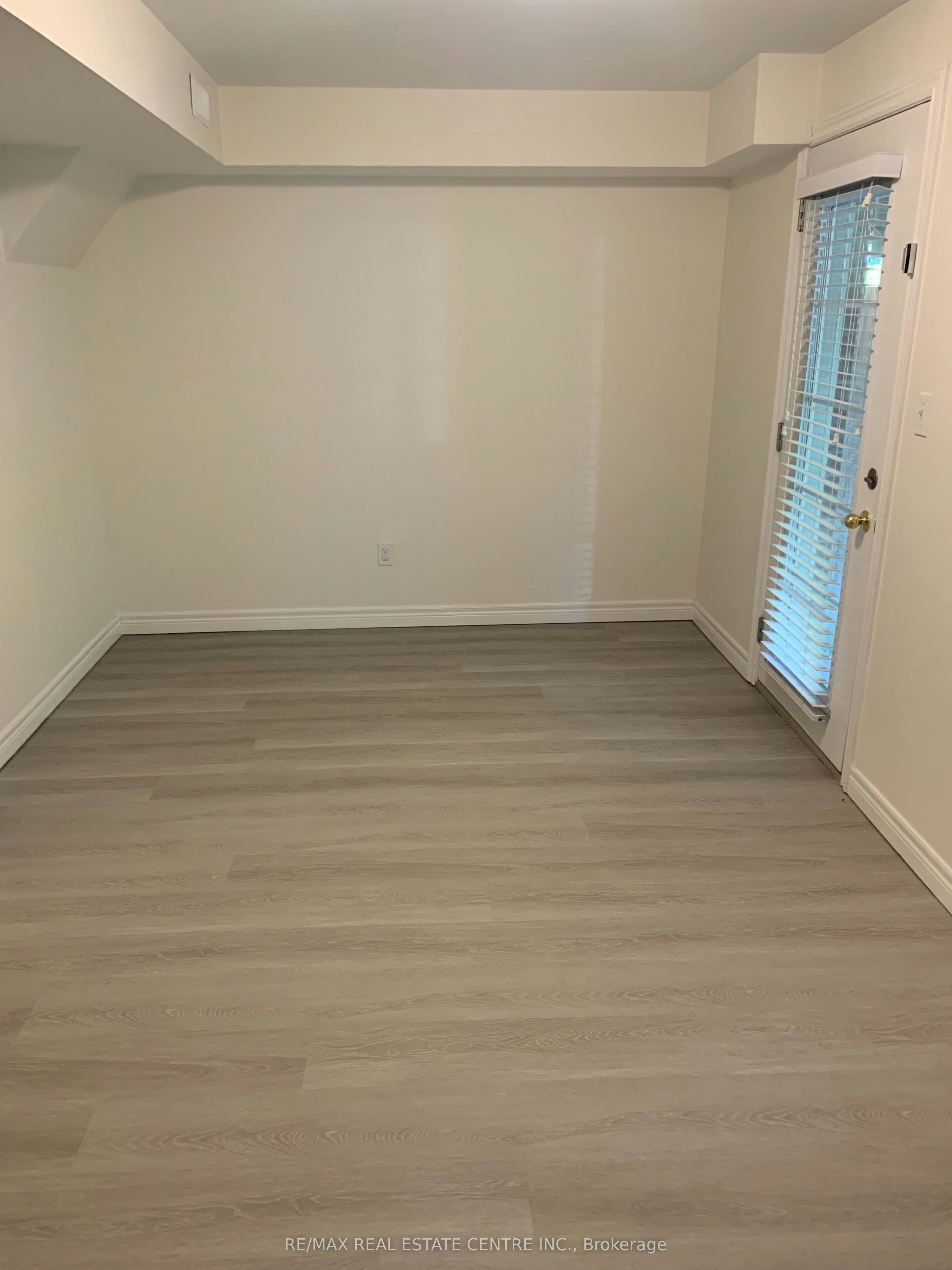 Lower-54 Victor Large Way, Orangeville, ON, L9W 0B6 - 6