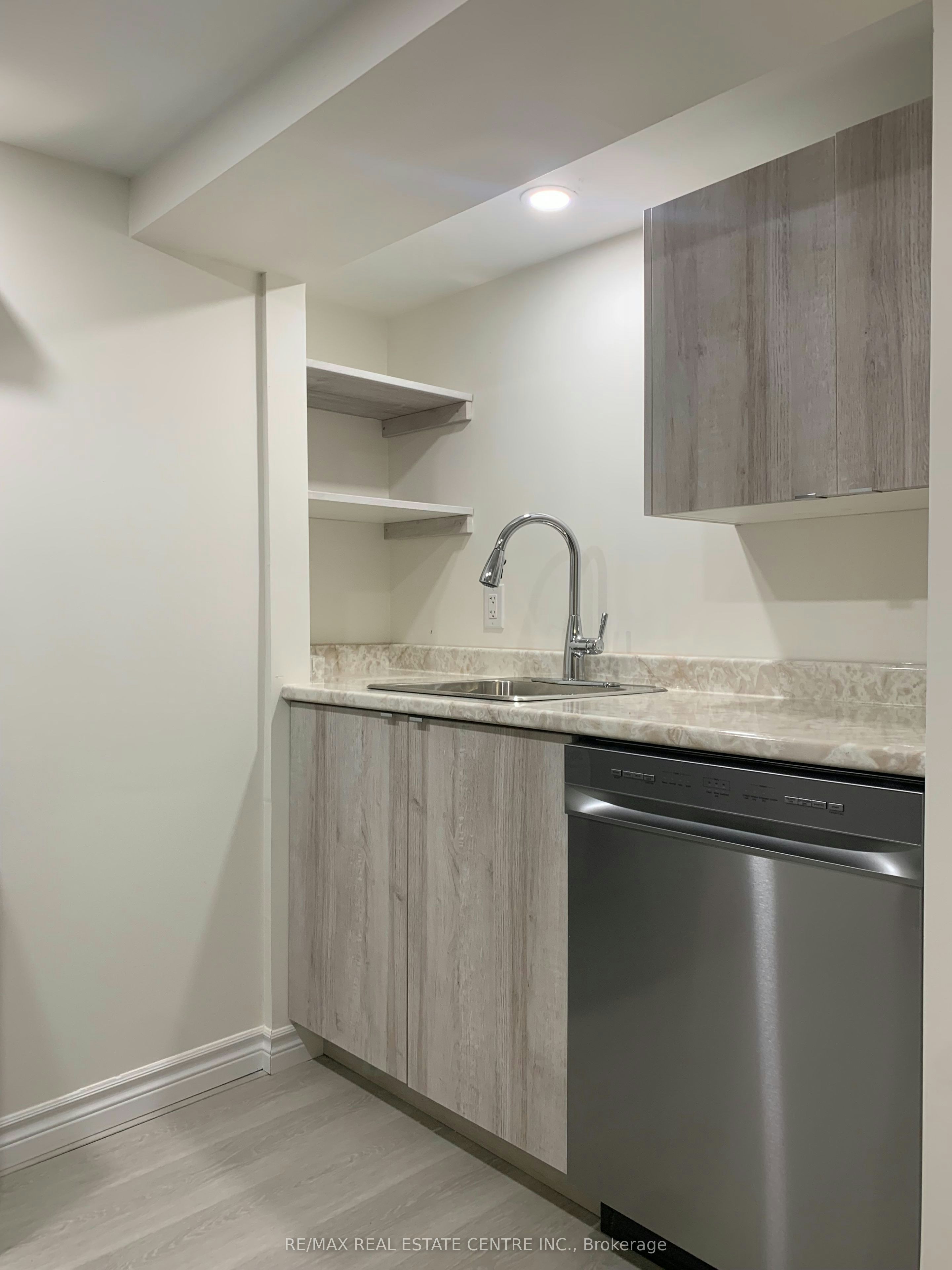 Lower-54 Victor Large Way, Orangeville, ON, L9W 0B6 - 13