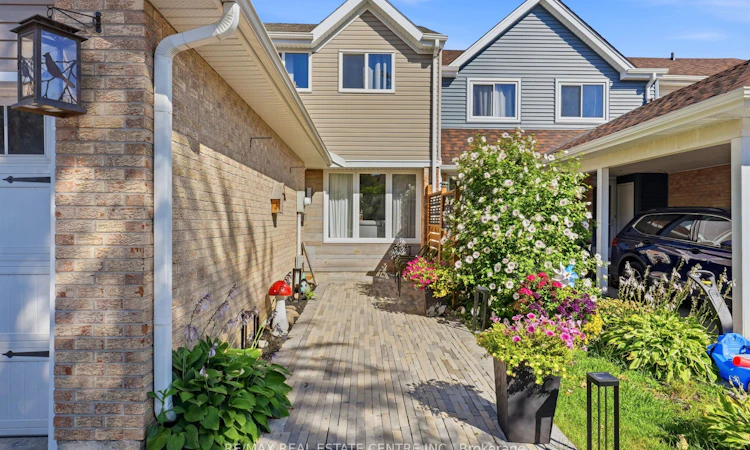 37 Rushmore Crescent
