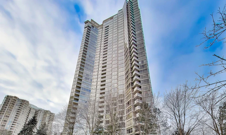 3307-45 Kingsbridge Garden Circle N