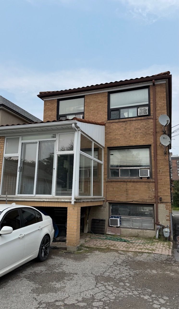 2-108 Kirknewton Road, Toronto, ON, M6E 3Y2 - 22