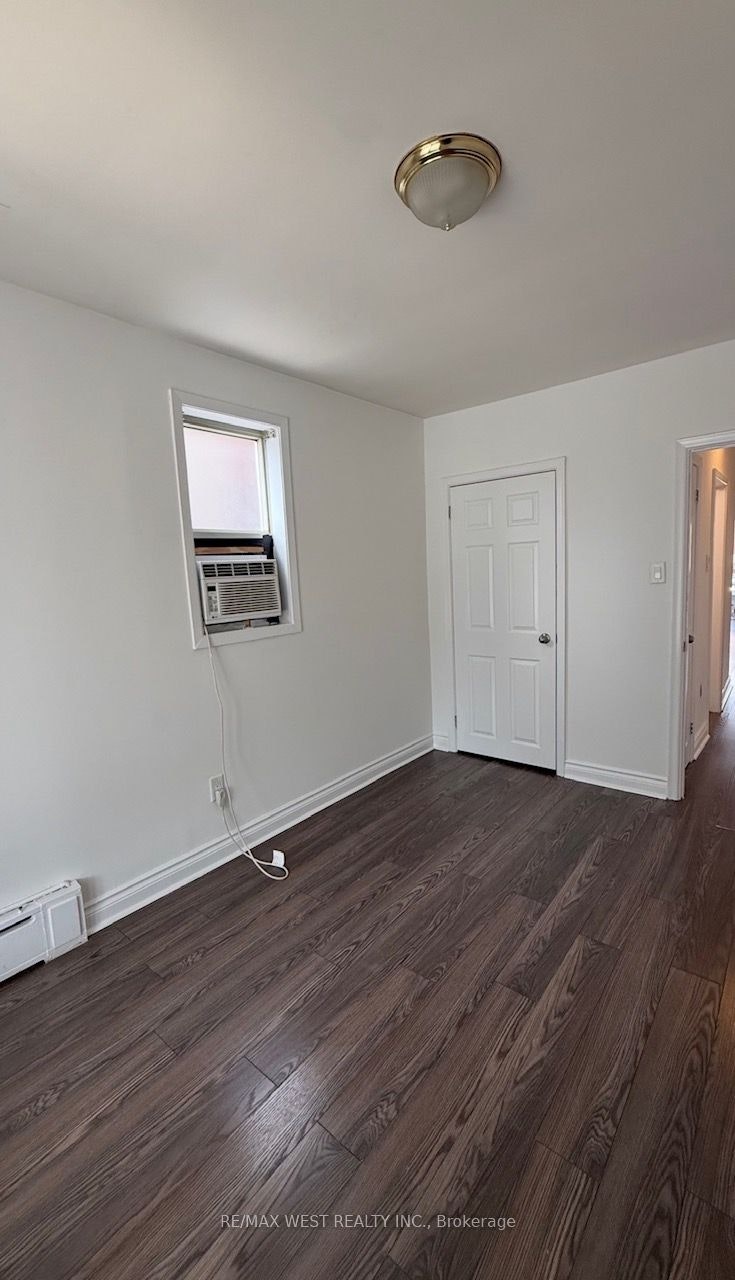 2-108 Kirknewton Road, Toronto, ON, M6E 3Y2 - 18