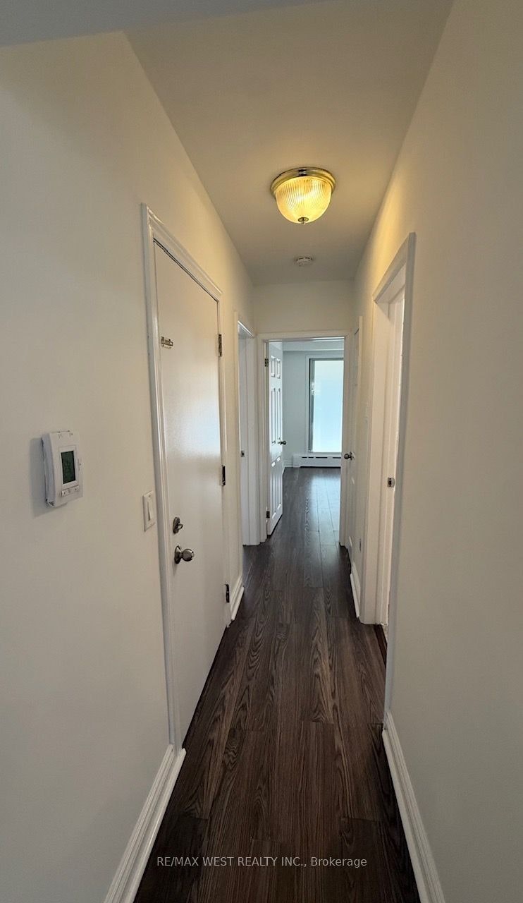2-108 Kirknewton Road, Toronto, ON, M6E 3Y2 - 12