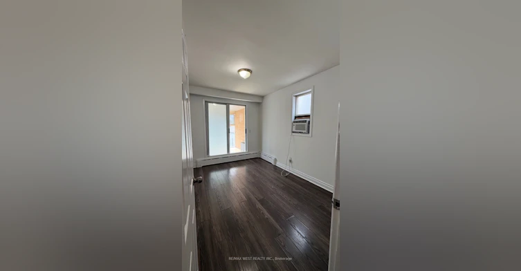 2-108 Kirknewton Road, Toronto, ON, M6E 3Y2 - 16