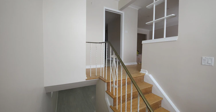 30 Picaro Drive, Toronto, ON, M3N 2B5 - 3