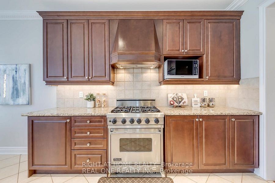 96 Spring Azure Crescent, Oakville, ON, L6L 6V8 - 13