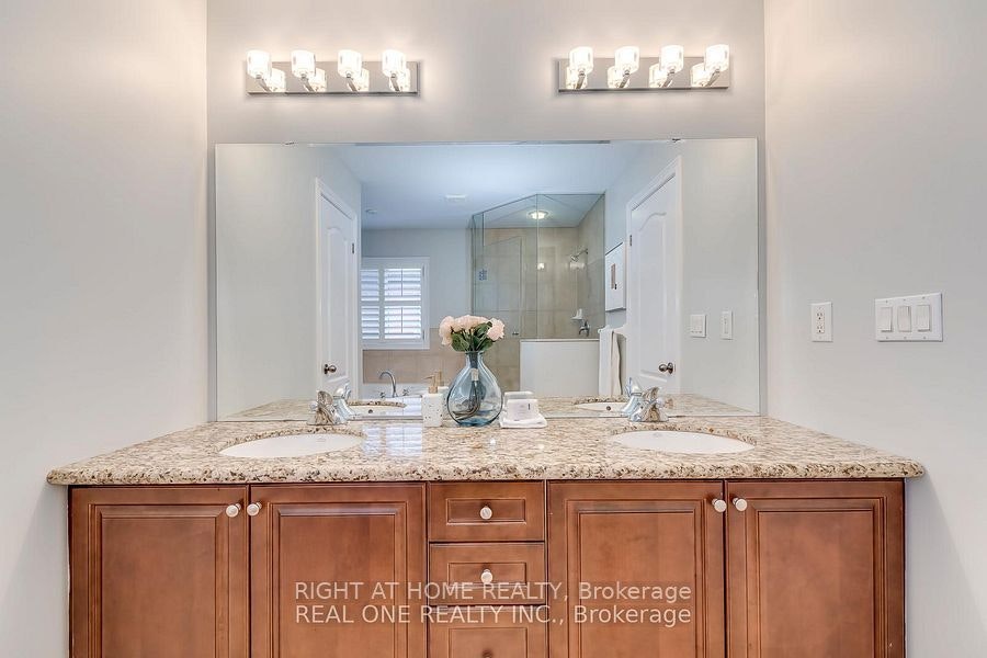 96 Spring Azure Crescent, Oakville, ON, L6L 6V8 - 33