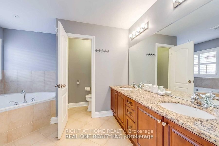 96 Spring Azure Crescent, Oakville, ON, L6L 6V8 - 28