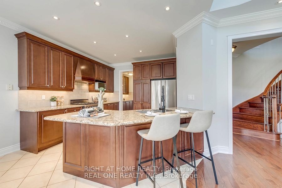96 Spring Azure Crescent, Oakville, ON, L6L 6V8 - 12