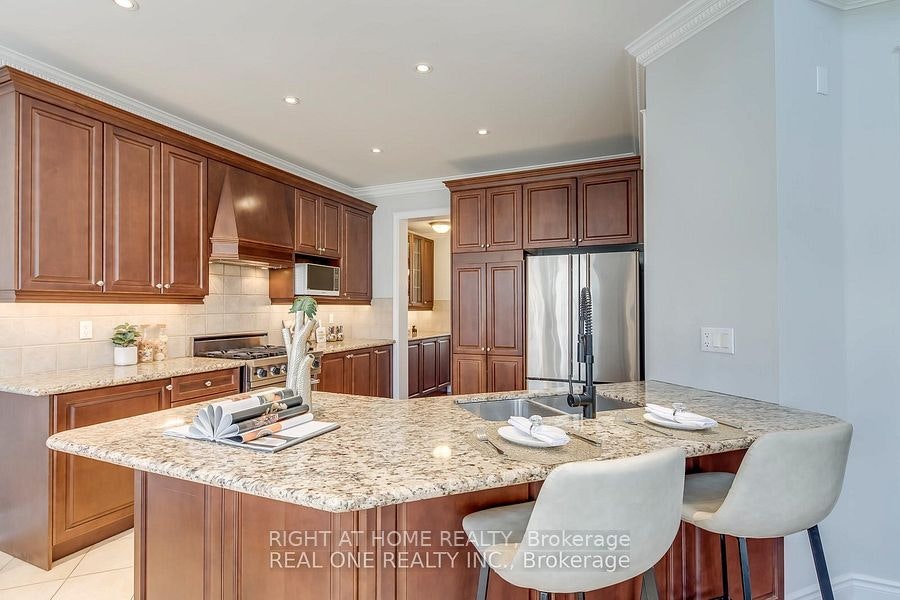 96 Spring Azure Crescent, Oakville, ON, L6L 6V8 - 14