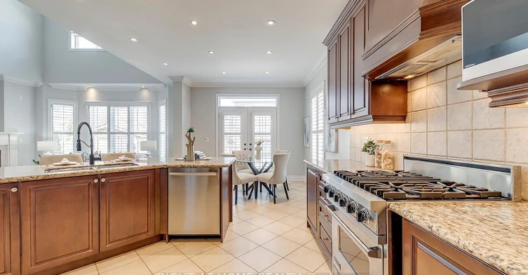 96 Spring Azure Crescent, Oakville, ON, L6L 6V8 - 15