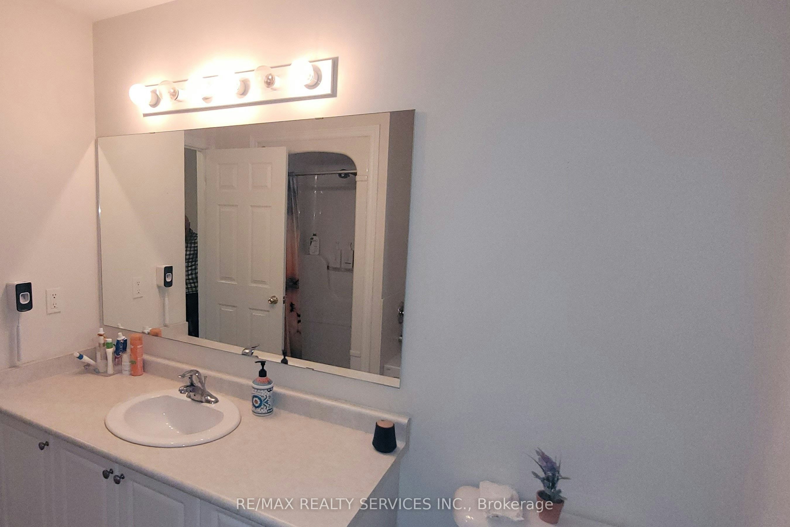2077 Tovell Drive, Oakville, ON, L6M 0C5 - 9