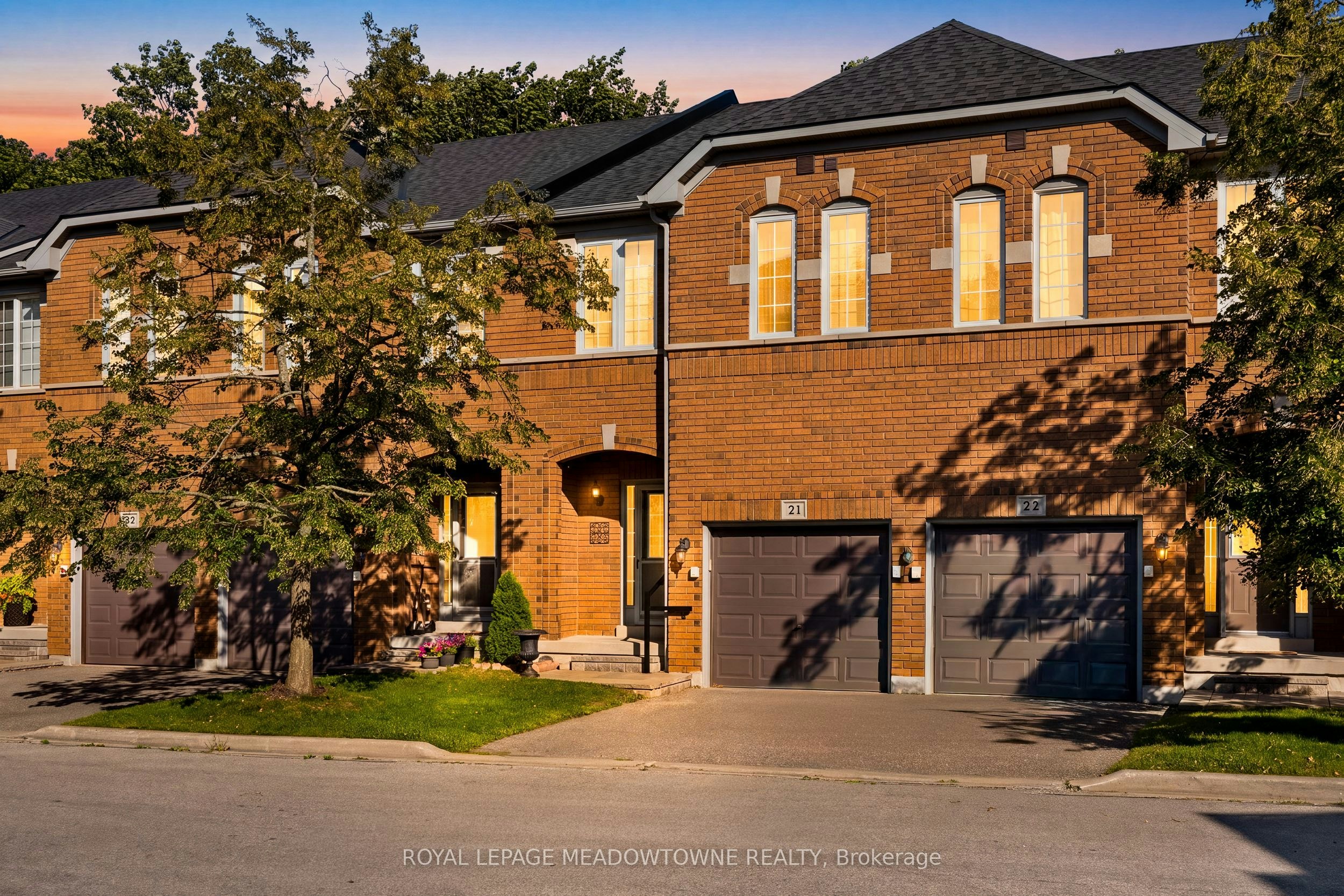 21-5530 Glen Erin Drive, Mississauga, ON, L5M 6E8