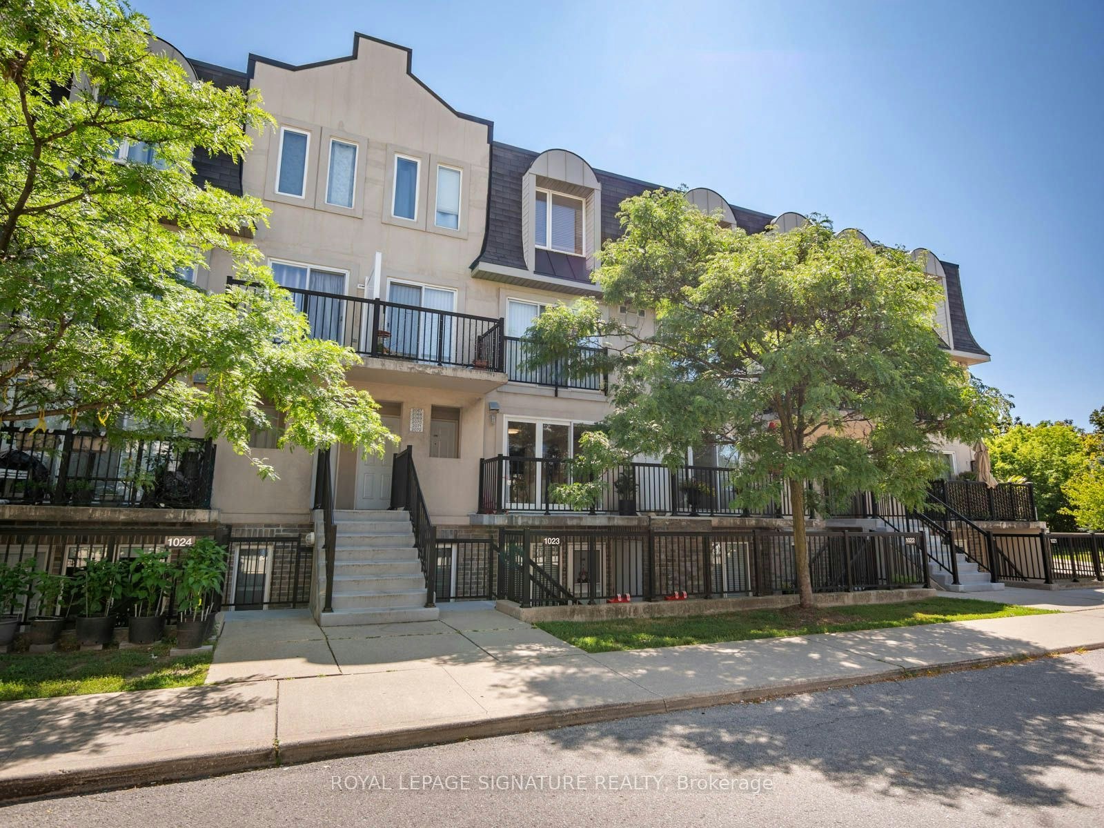 2067-65 George Appleton Way, Toronto, ON, M3M 0A2