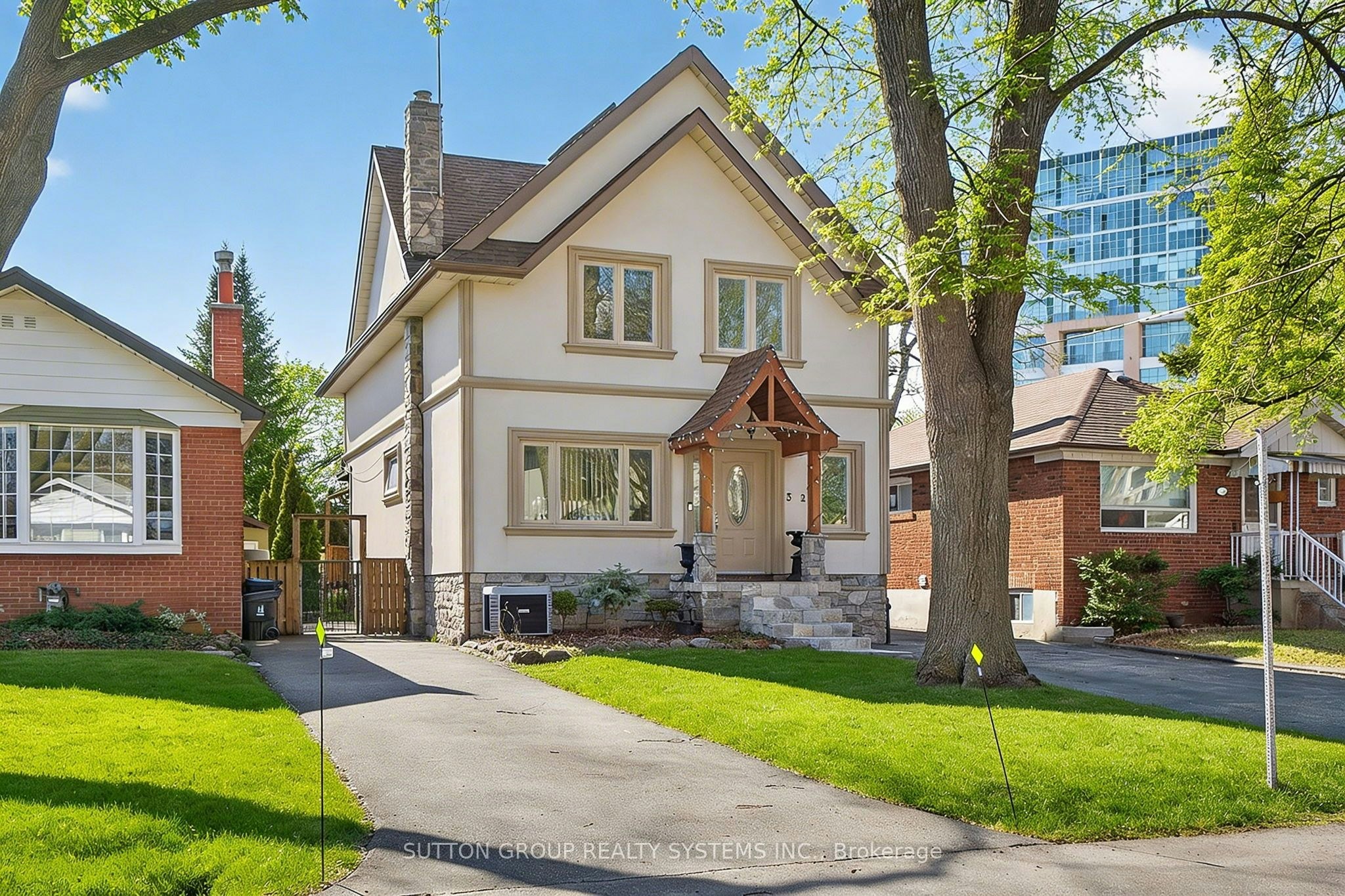 32 Green Lanes N/A, Toronto, ON, M8Z 4V6