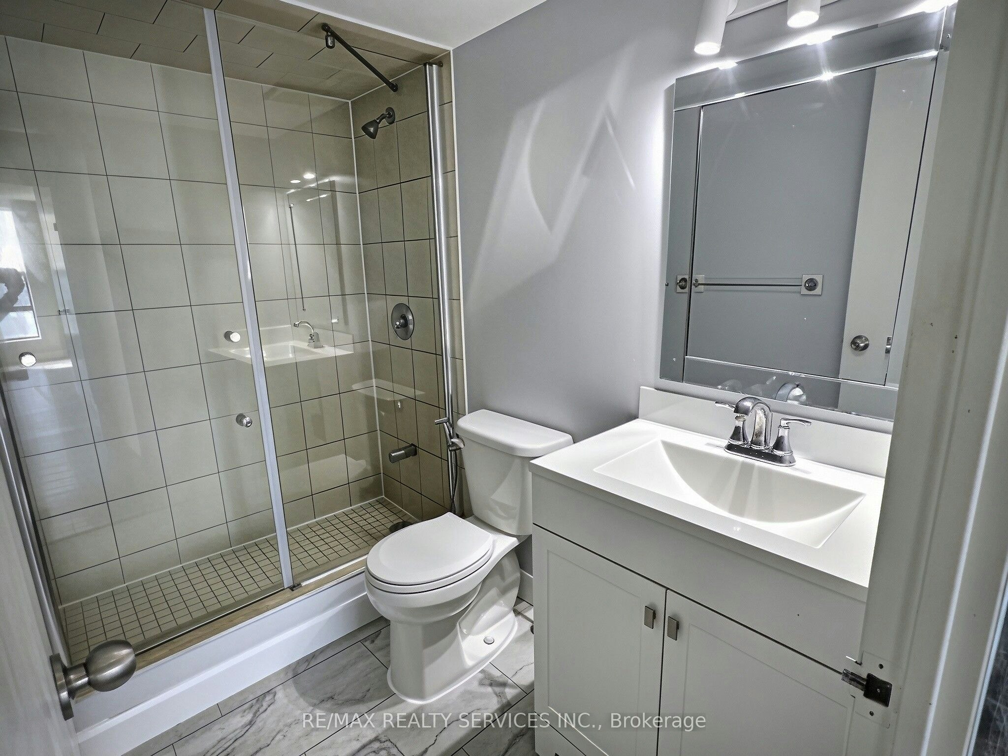 1812-18 Knightsbridge Road, Brampton, ON, L6T 3X5 - 12