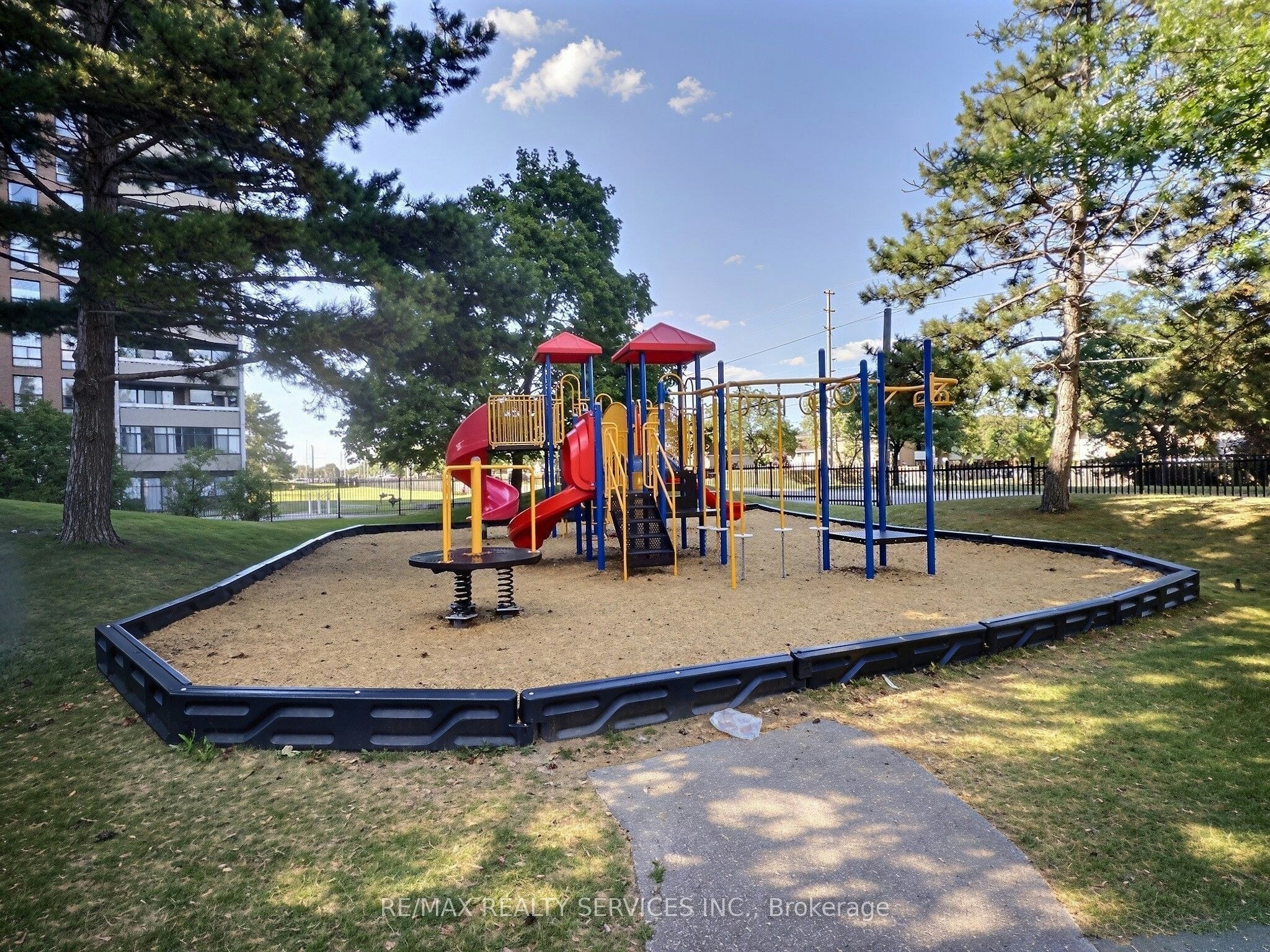 1812-18 Knightsbridge Road, Brampton, ON, L6T 3X5 - 17