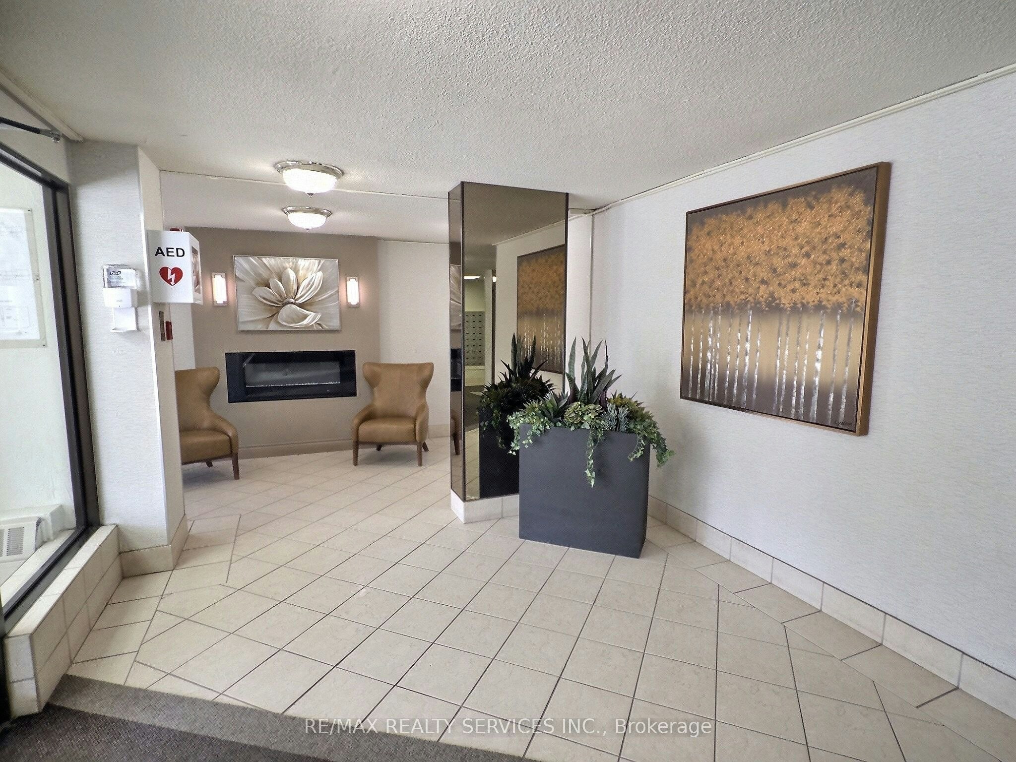 1812-18 Knightsbridge Road, Brampton, ON, L6T 3X5 - 3