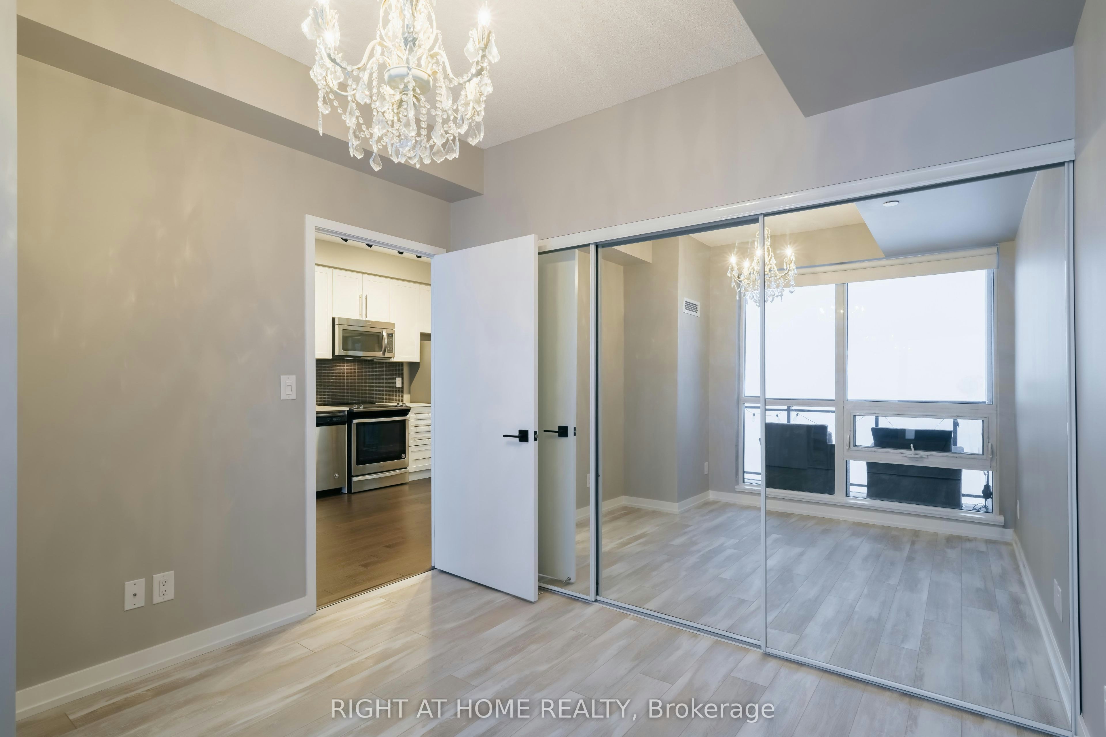 4611-4011 Brickstone Mews, Mississauga, ON, L5B 0G3 - 11