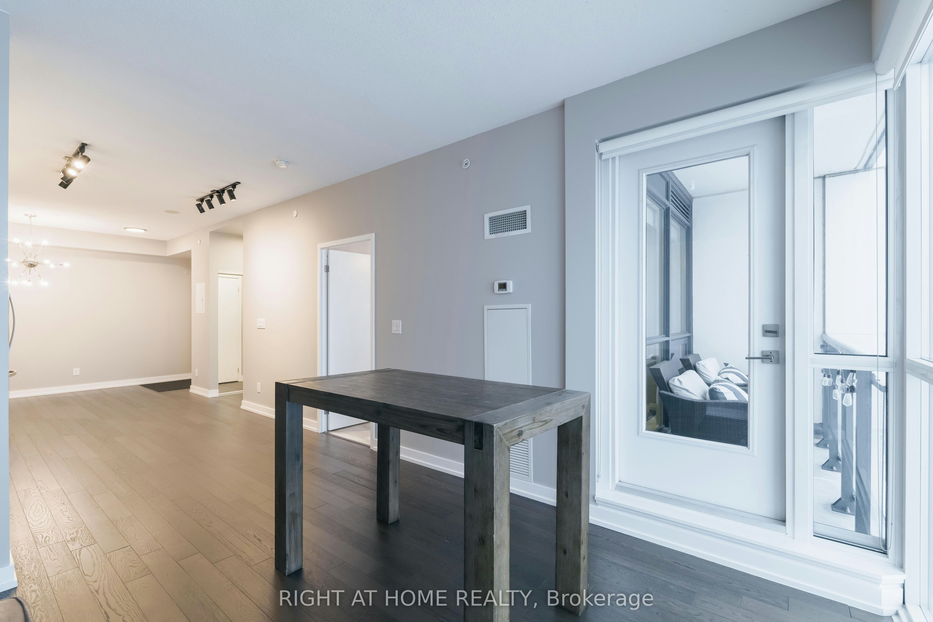 4611-4011 Brickstone Mews, Mississauga, ON, L5B 0G3 - 8