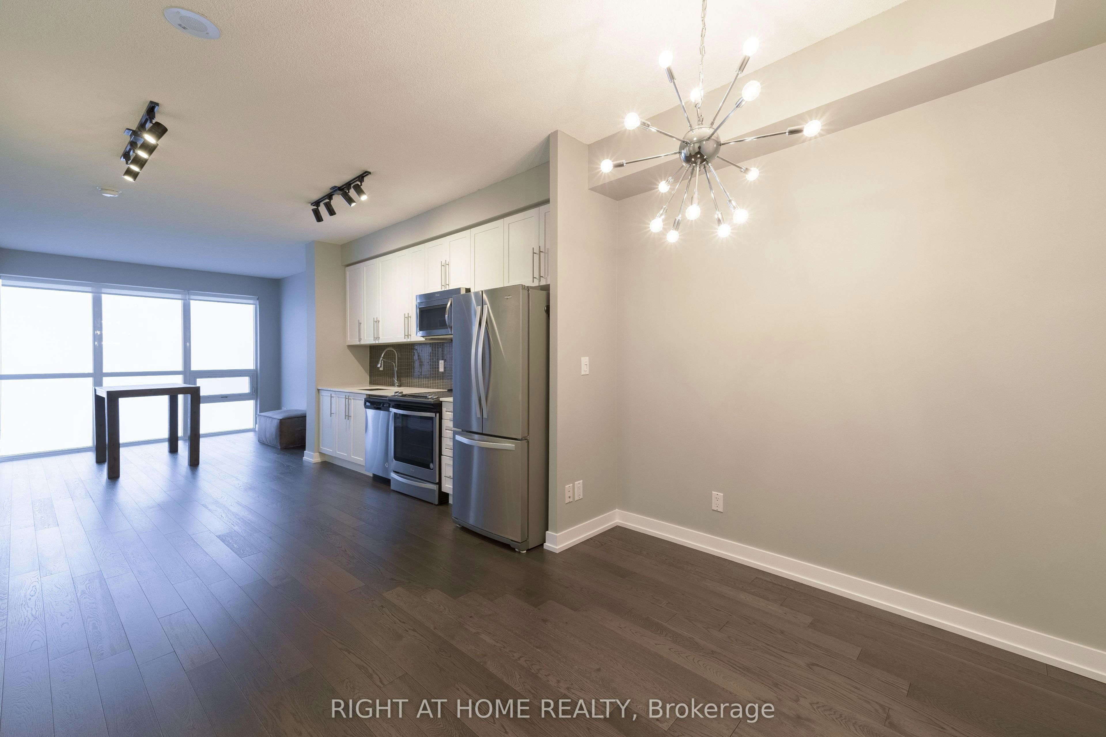 4611-4011 Brickstone Mews, Mississauga, ON, L5B 0G3 - 3