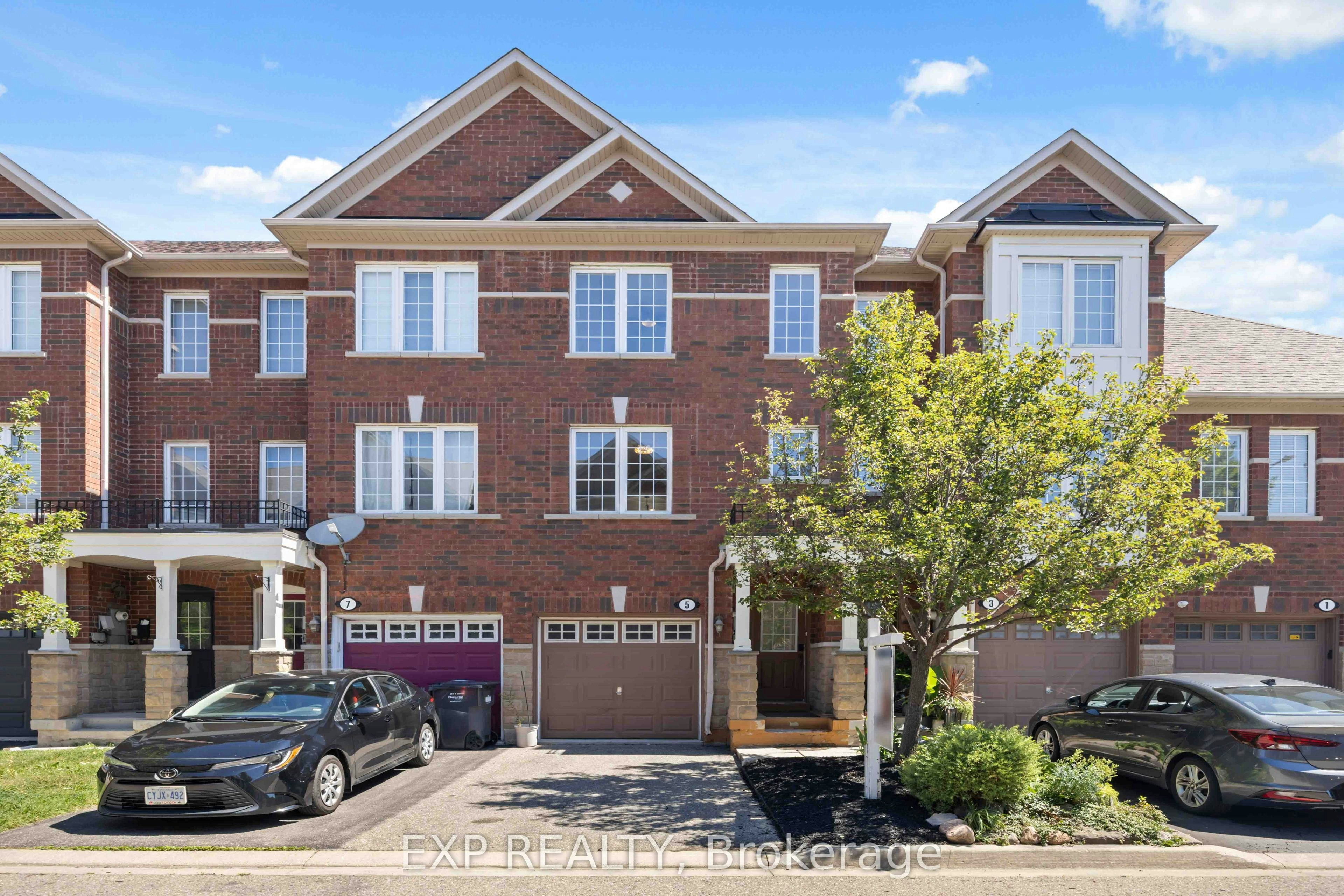 5 Garden Park Lane, Brampton, ON, L6X 0H1