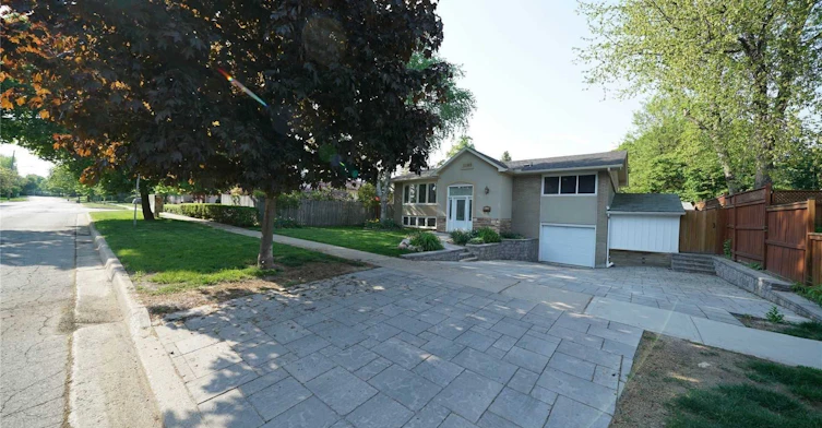 1195 Holton Heights Drive, Oakville, ON, L6H 2E6 - 3
