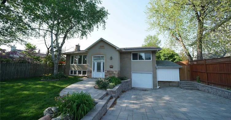 1195 Holton Heights Drive, Oakville, ON, L6H 2E6 - 2