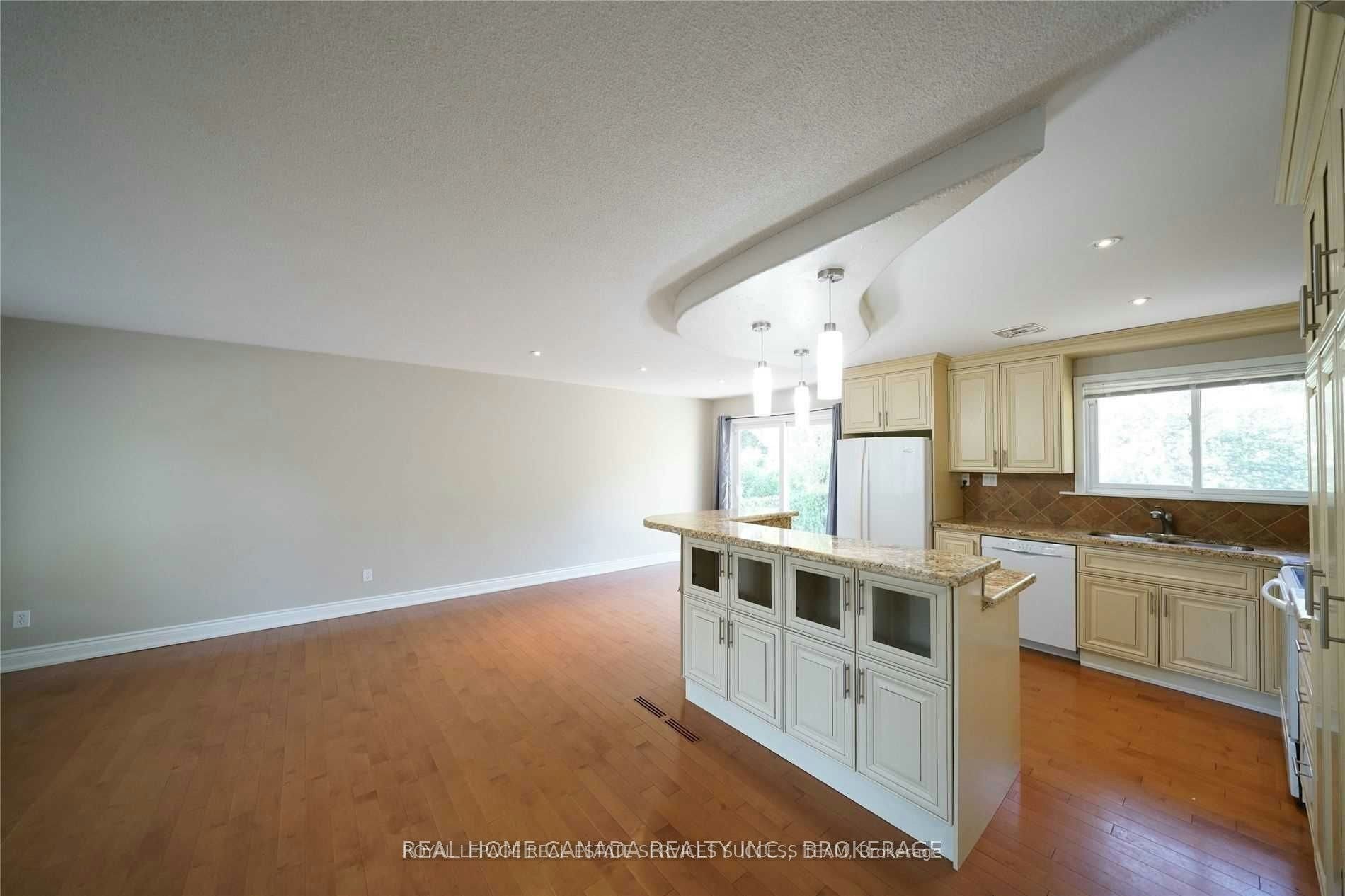1195 Holton Heights Drive, Oakville, ON, L6H 2E6 - 7