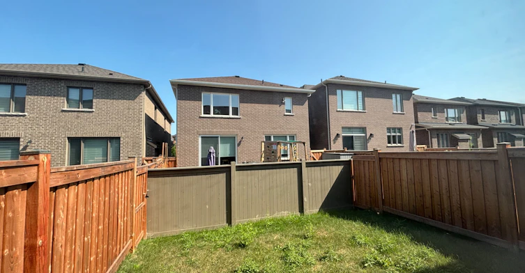 523 Bellflower Court, Milton, ON, L9E 1W5 - 10