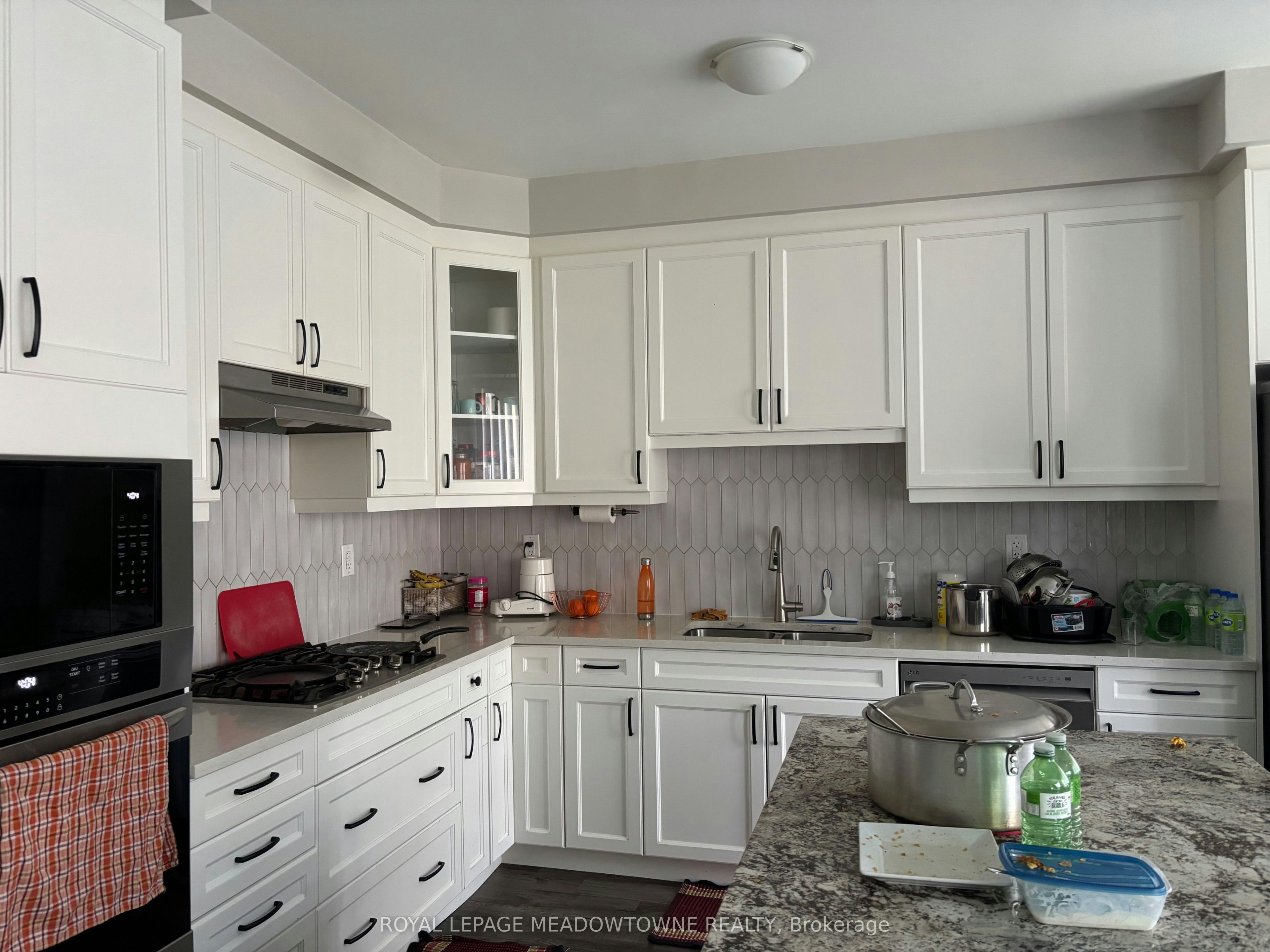523 Bellflower Court, Milton, ON, L9E 1W5 - 5