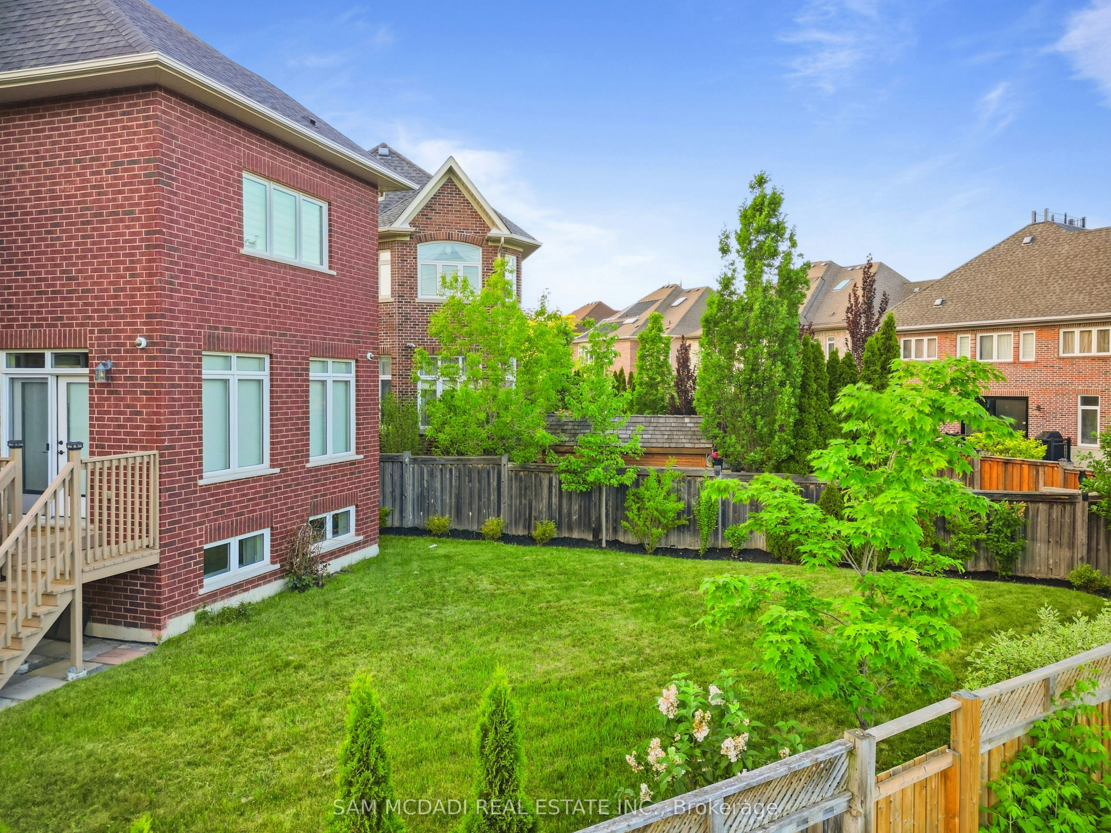 BSMT-962 Fredonia Drive, Mississauga, ON, L5C 2W4 - 11